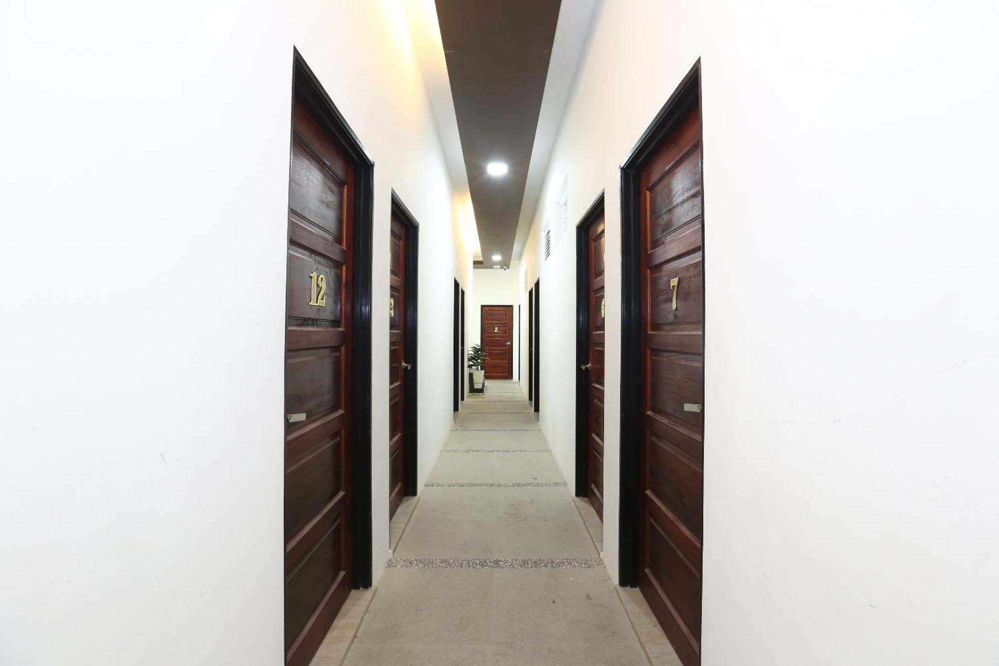 קואלה טרנגאנו Super Oyo 89678 Ady Hotel מראה חיצוני תמונה