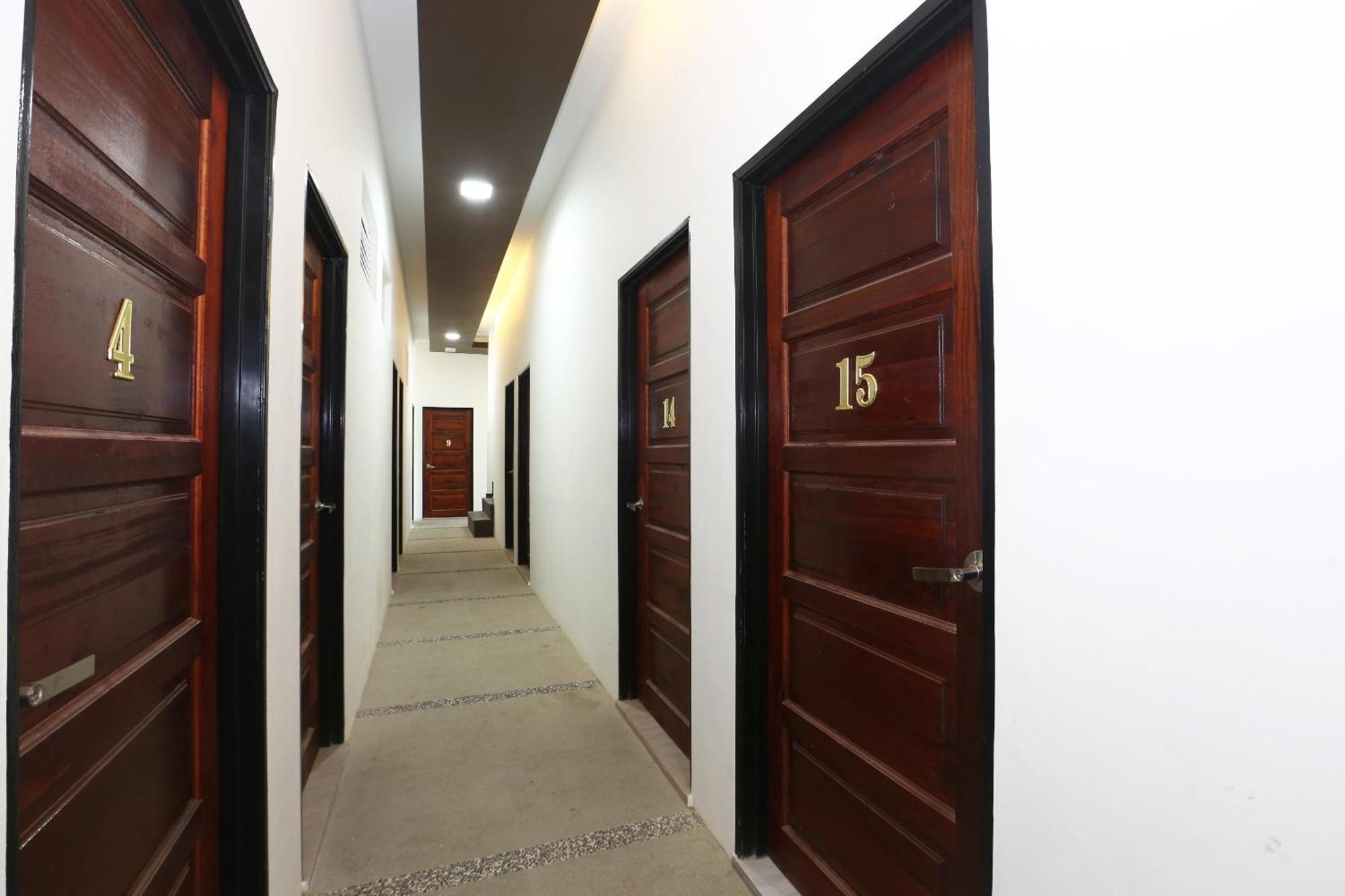 קואלה טרנגאנו Super Oyo 89678 Ady Hotel מראה חיצוני תמונה